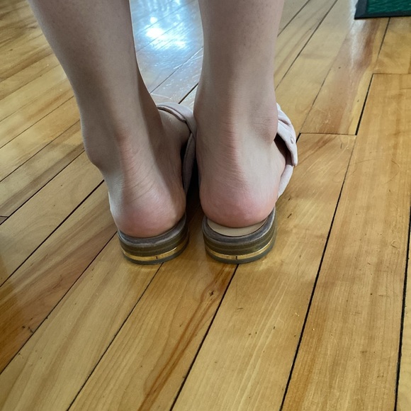 Expression Layla - Picture 3 of 4